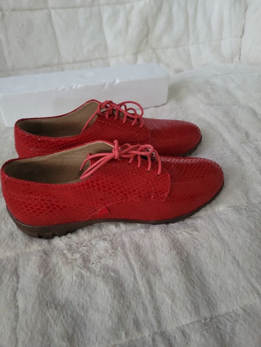 Marc Joseph New York Women’s Red Lace-Up Athletic Oxfords with Textured Upper